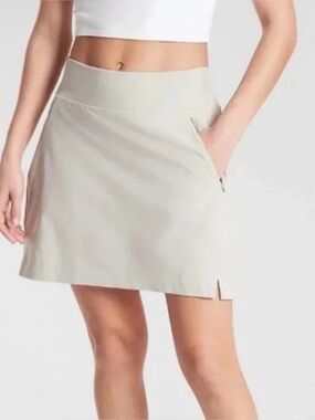 Athleta Light Cream Soho Skort with Zip Pockets